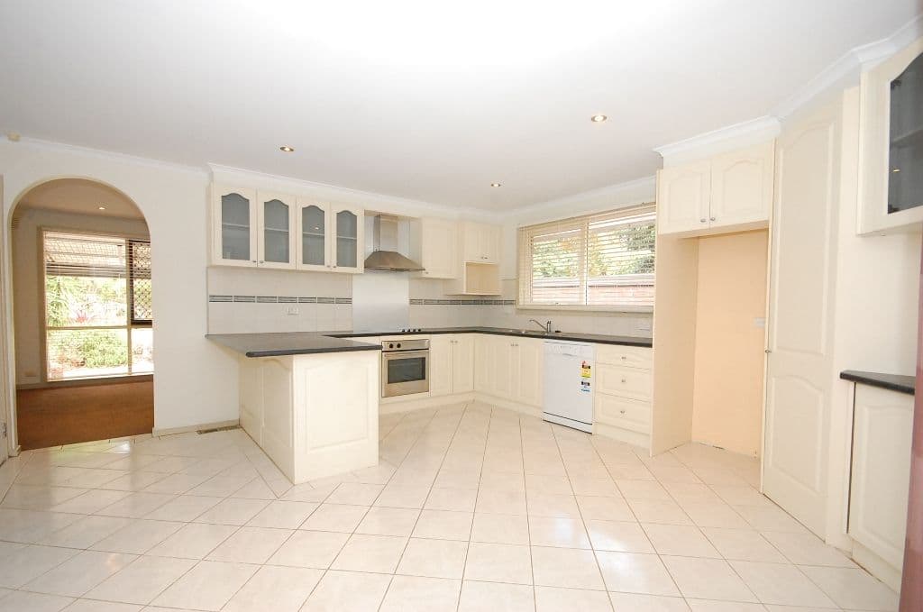 2 Adams Place, MOUNT EVELYN VIC 3796, Mount Evelyn - Thumbnail 4