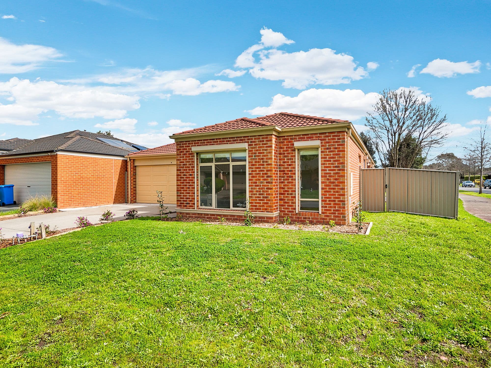 1 Maddock Drive, Cranbourne East VIC 3977, Cranbourne East - Thumbnail 3