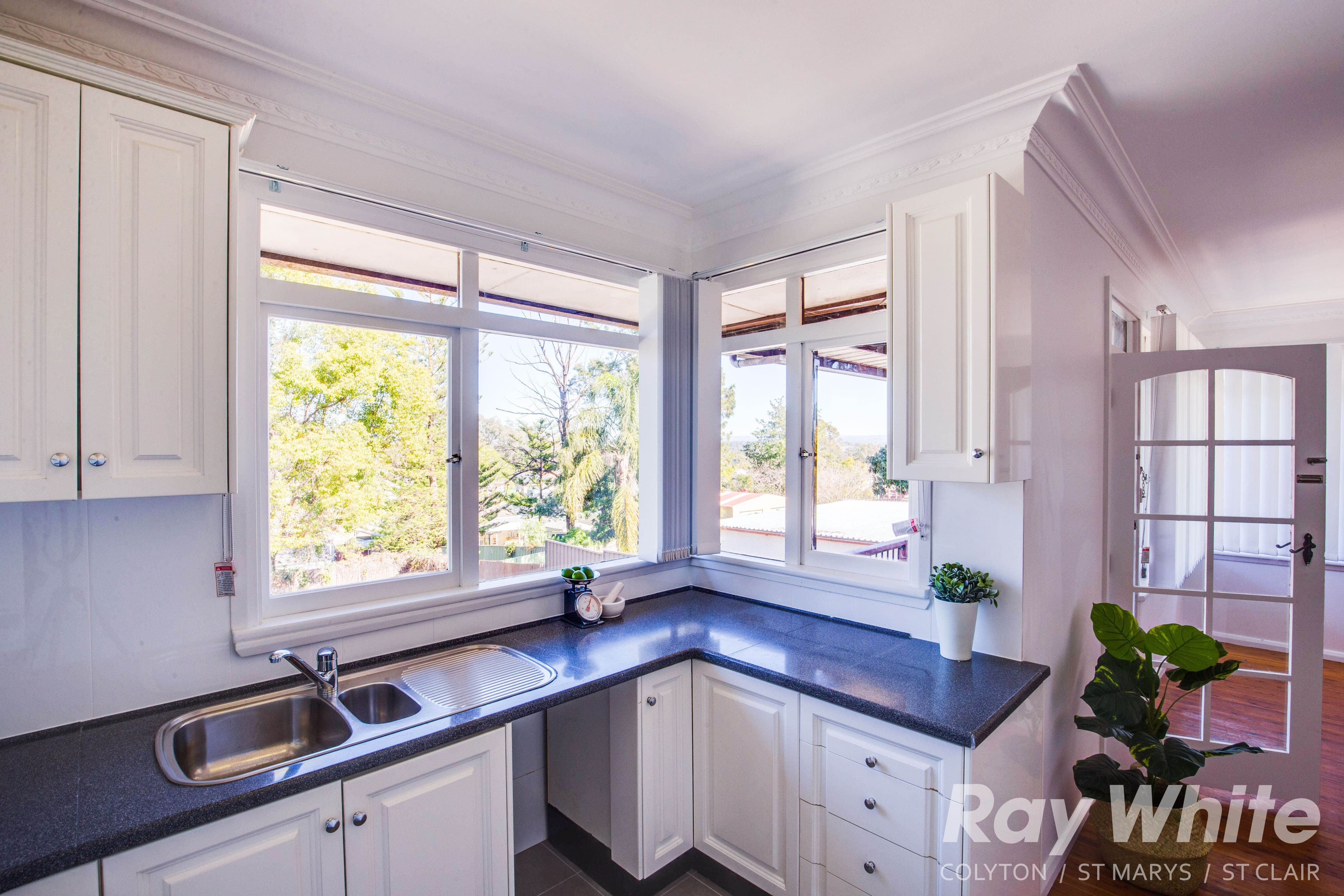 242 Carpenter Street, St Marys - Thumbnail 7
