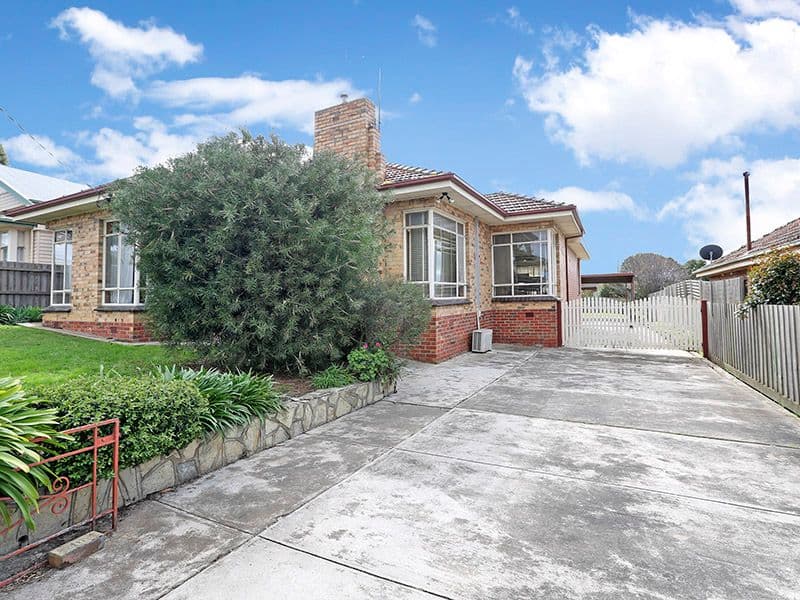 30 Roslyn Road, Belmont VIC 3216, Belmont - Image 1