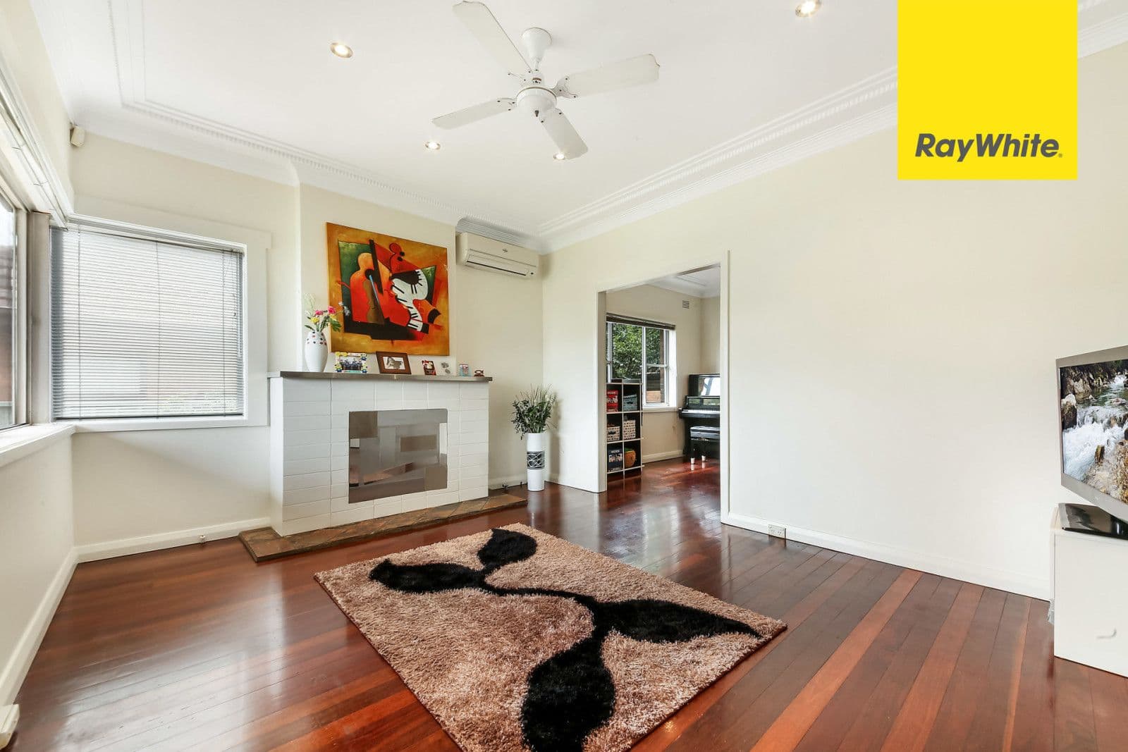 12 Allambee Crescent, Beverly Hills - Thumbnail 3