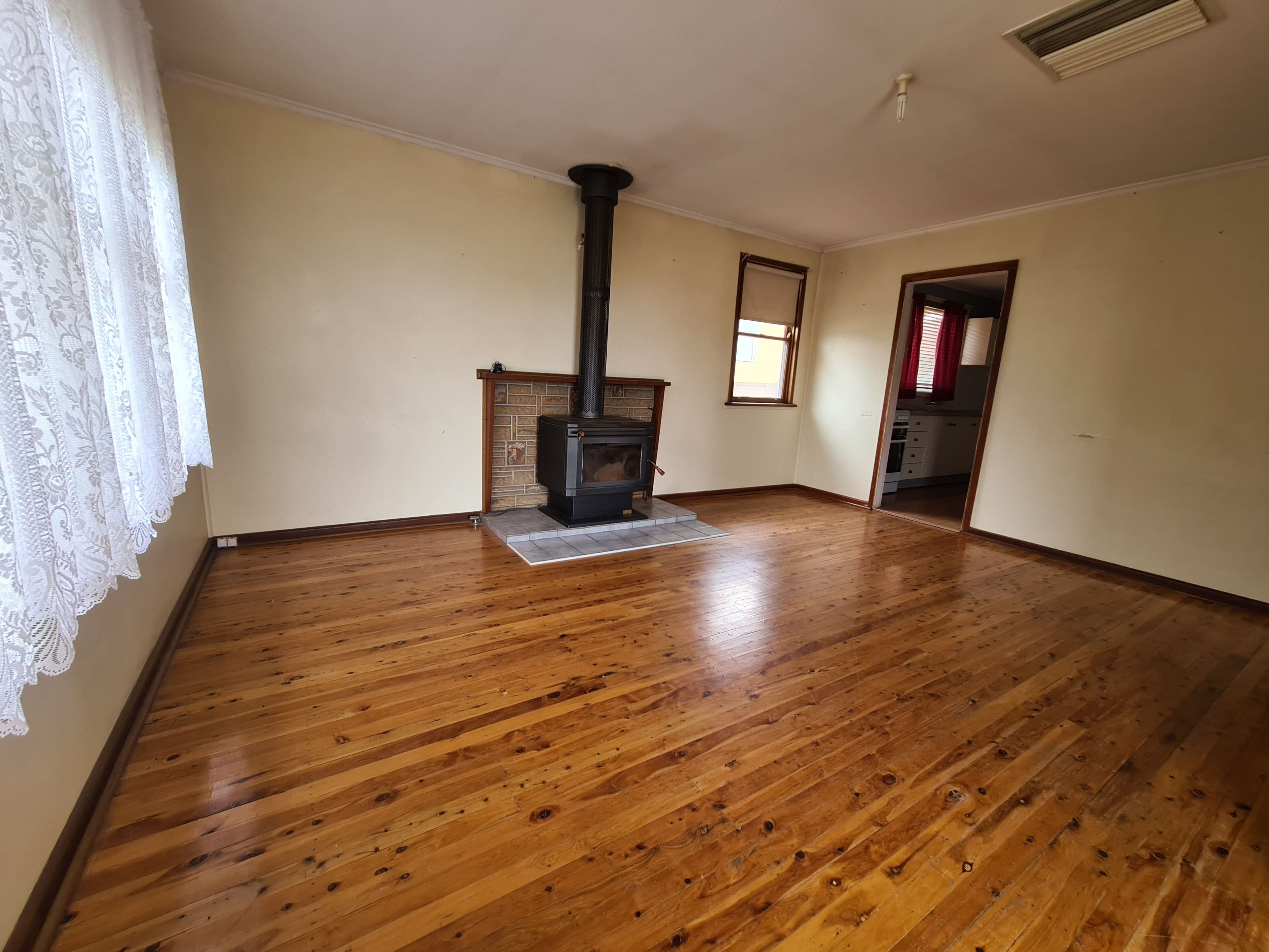 17 Thornbury Street, Parkes - Thumbnail 2