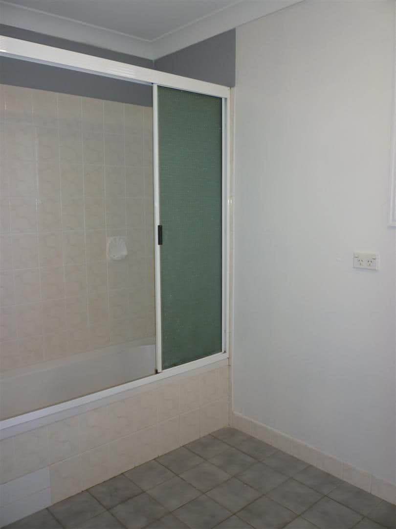 7 Cowan Street, GRACEMERE QLD 4702, Gracemere - Thumbnail 5