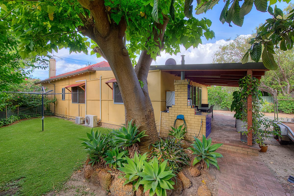 16 Dorset Street, West Busselton, West Busselton - Image 1