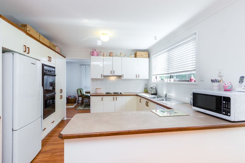 231 Lieutenant Bowen Drive, Bowen Mountain - Thumbnail 5