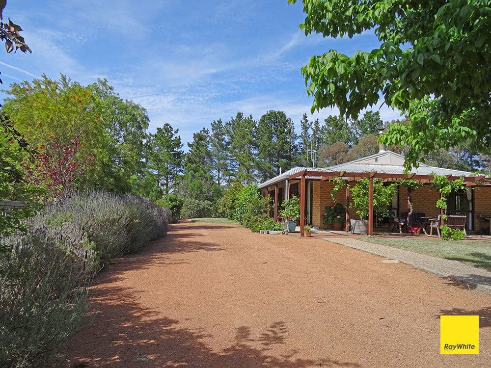 89 Weeroona Drive, Wamboin - Image 1