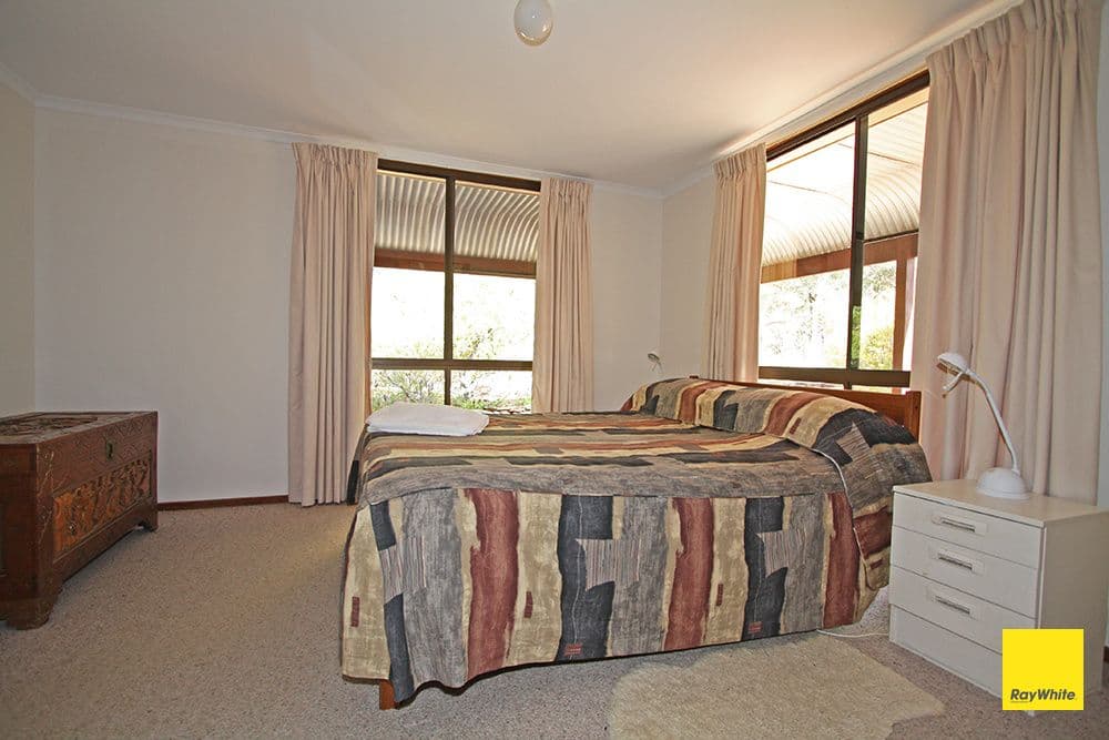 89 Weeroona Drive, Wamboin - Thumbnail 6