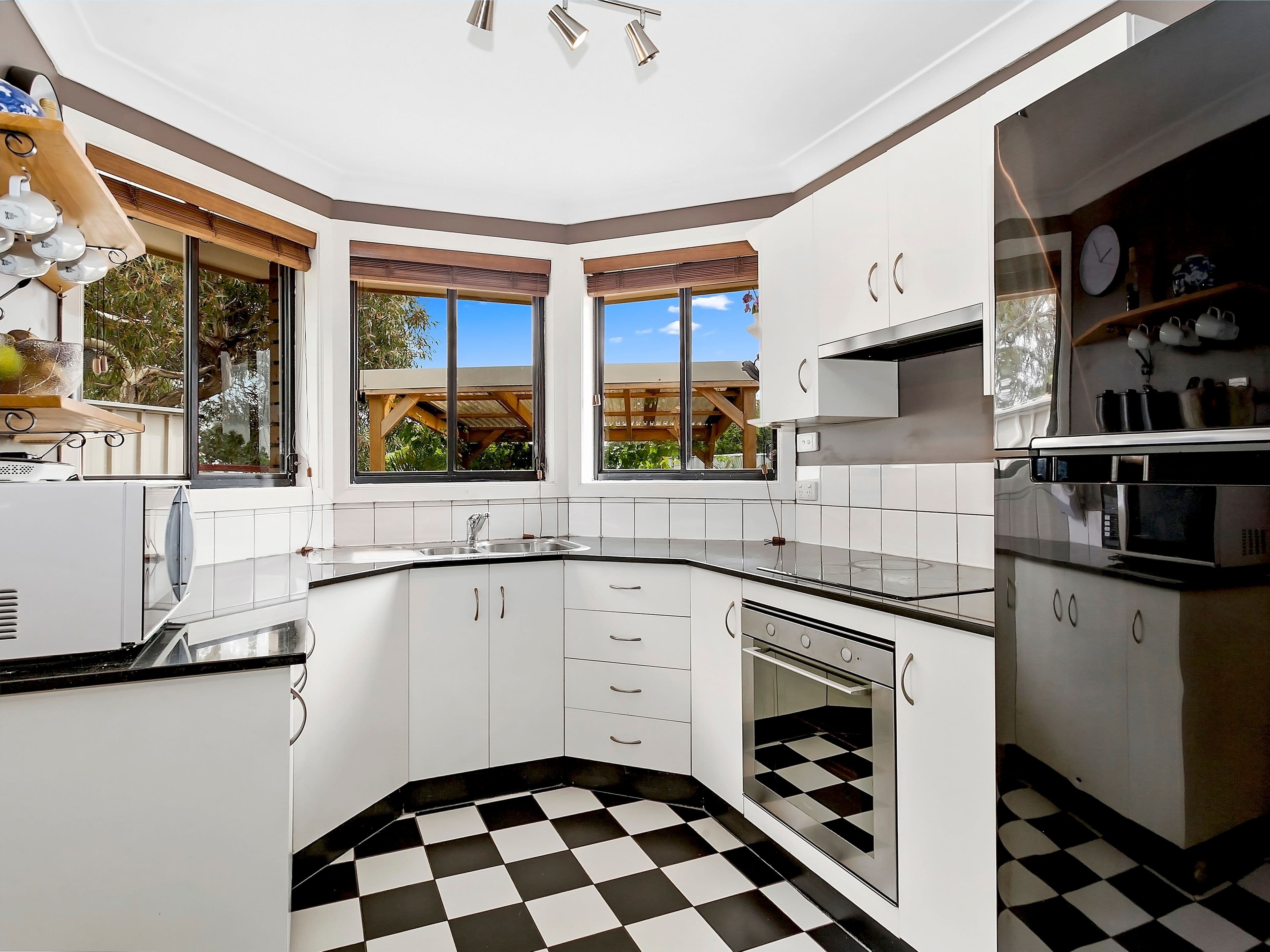 145 Parkes Street, Helensburgh NSW 2508, Helensburgh - Thumbnail 3