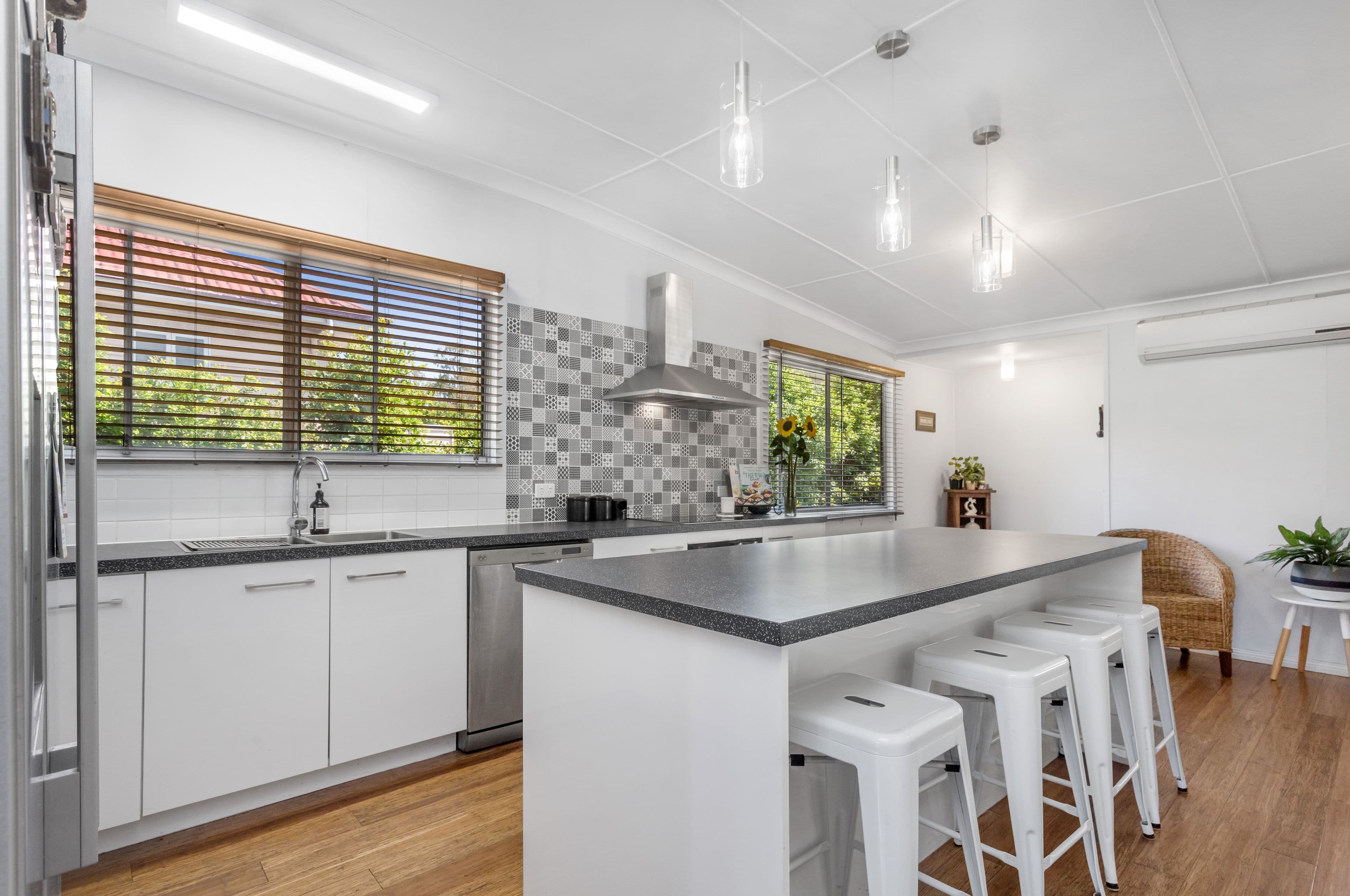 29 Roghan Road, Boondall QLD 4034, Boondall - Thumbnail 2
