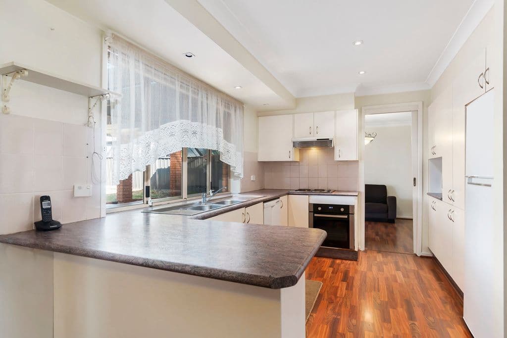 28 Flinders Crescent, Hinchinbrook - Thumbnail 2