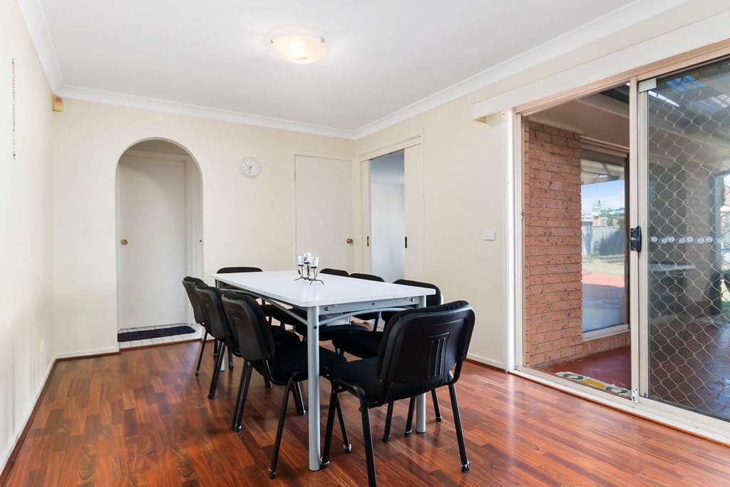 28 Flinders Crescent, Hinchinbrook - Thumbnail 4