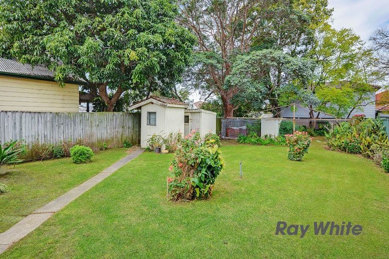 40 Delange Road, Putney - Thumbnail 2