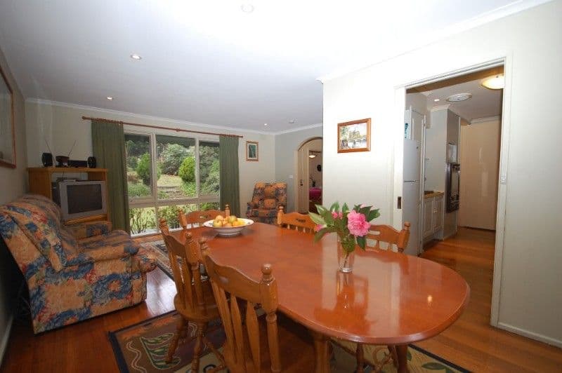 12 Buckmaster Drive, MOUNT EVELYN VIC 3796, Mount Evelyn - Thumbnail 4