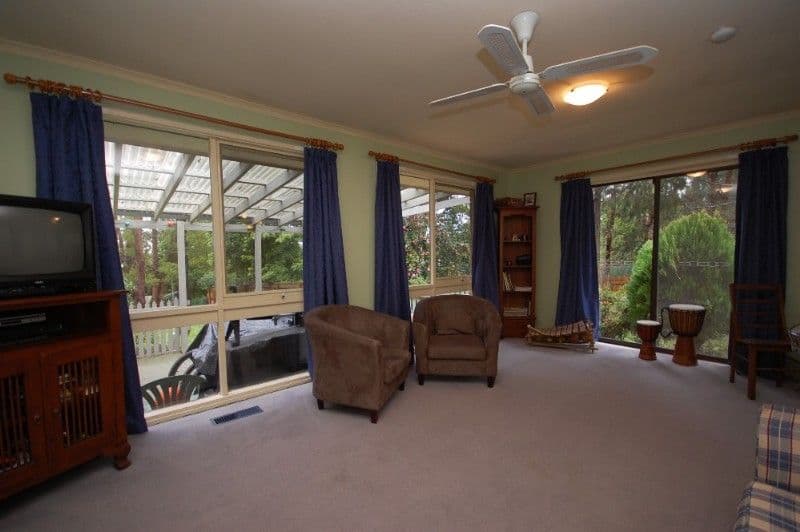 12 Buckmaster Drive, MOUNT EVELYN VIC 3796, Mount Evelyn - Thumbnail 5