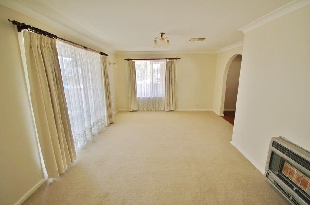 129 William Street, Young NSW 2594, Young - Thumbnail 6