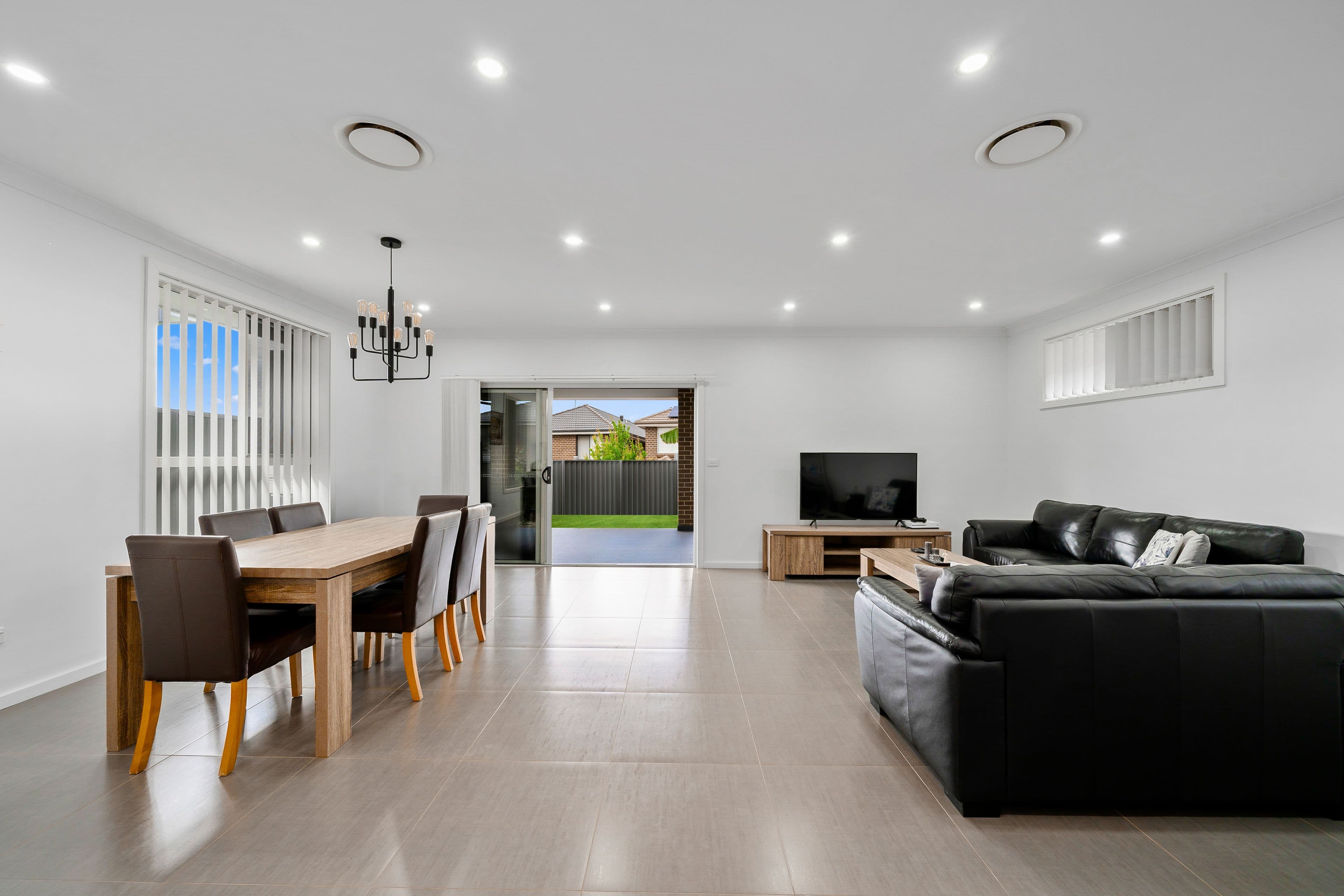 6 Hitchens Street, Middleton Grange NSW 2171, Middleton Grange - Thumbnail 4