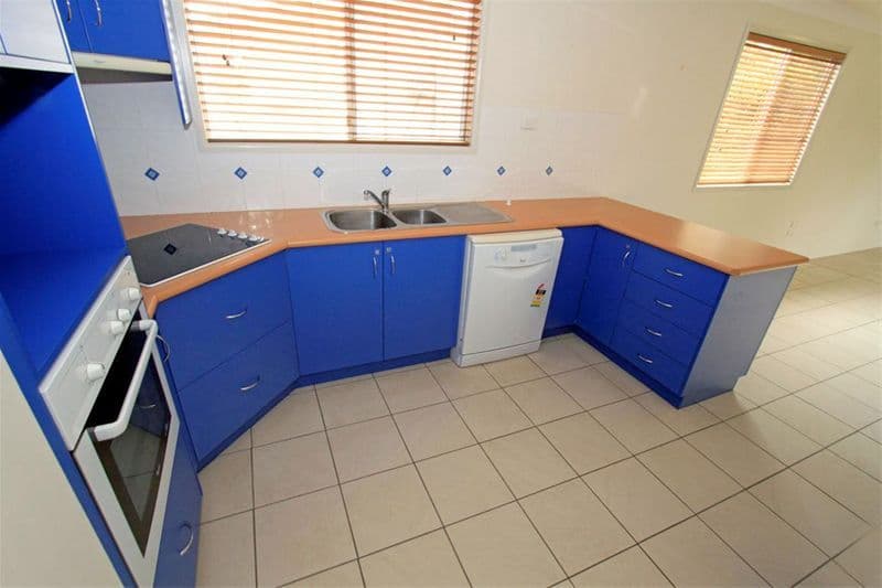 13 Standish Street, NORMAN GARDENS QLD 4701, Norman Gardens - Thumbnail 4