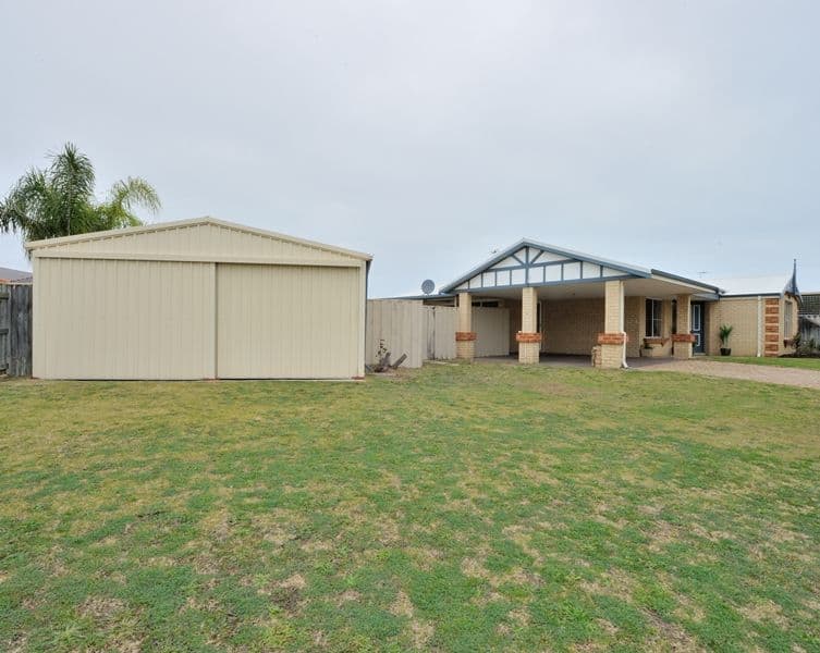 32 Manly Crescent, Warnbro WA 6169, Warnbro - Thumbnail 2