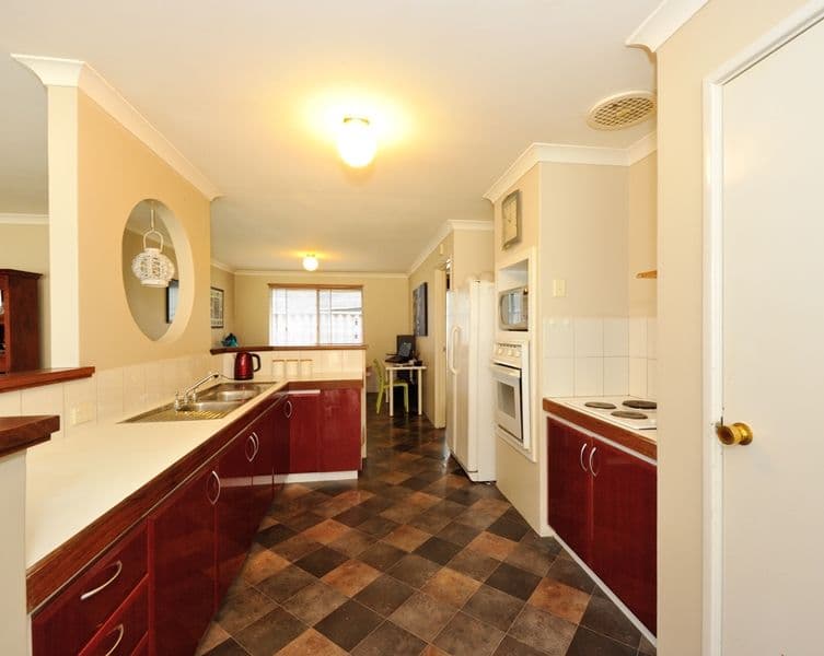 32 Manly Crescent, Warnbro WA 6169, Warnbro - Thumbnail 6