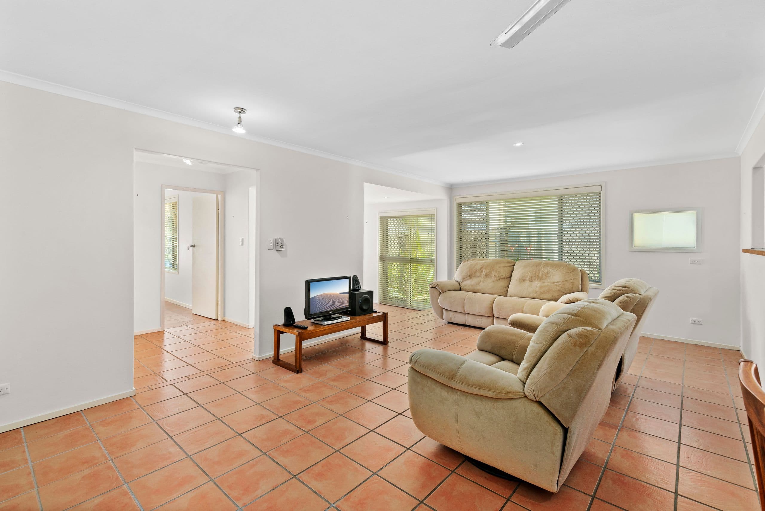 20 Dilgara Street, Tugun QLD 4224, Tugun - Thumbnail 3