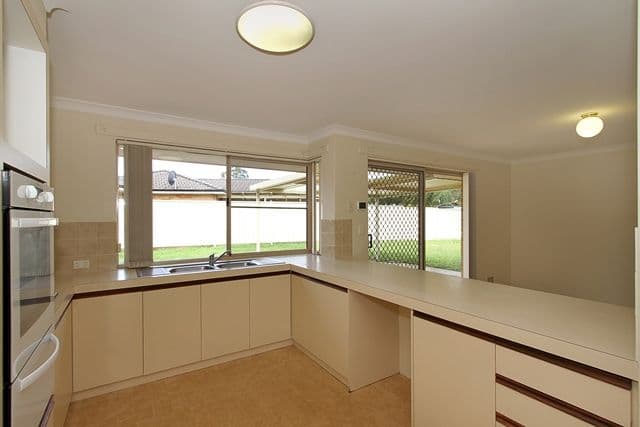 8 Avonlea Place, Bullsbrook WA 6084, Bullsbrook - Thumbnail 2