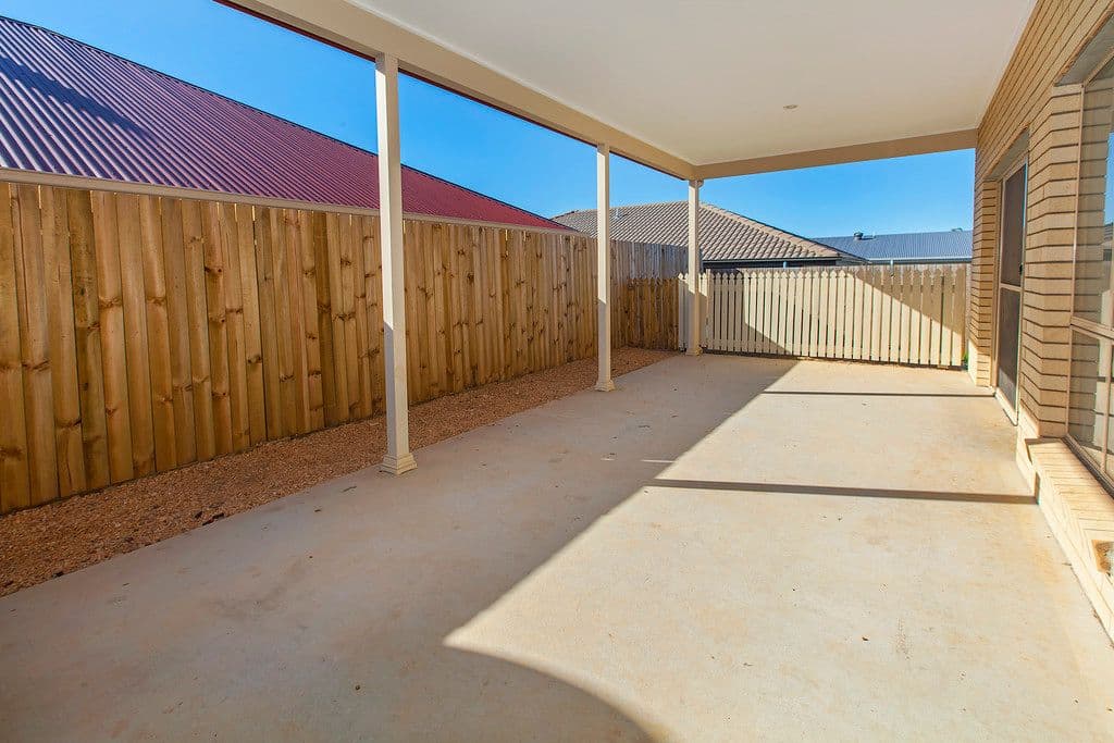 24 Basil Street, Springfield Lakes QLD 4300, Springfield Lakes - Thumbnail 7