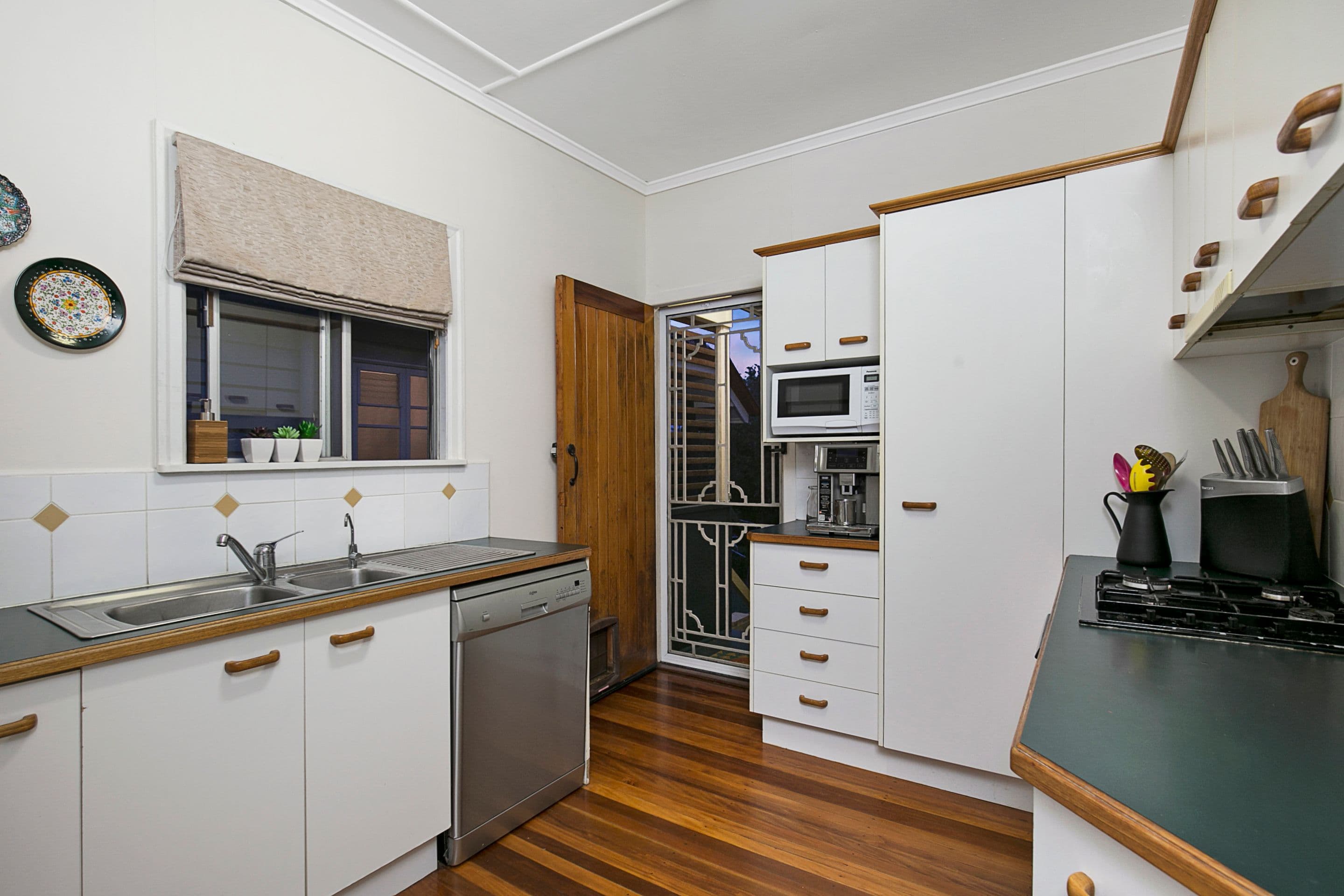 36 Raven Street, Camp Hill QLD 4152, Camp Hill - Thumbnail 8