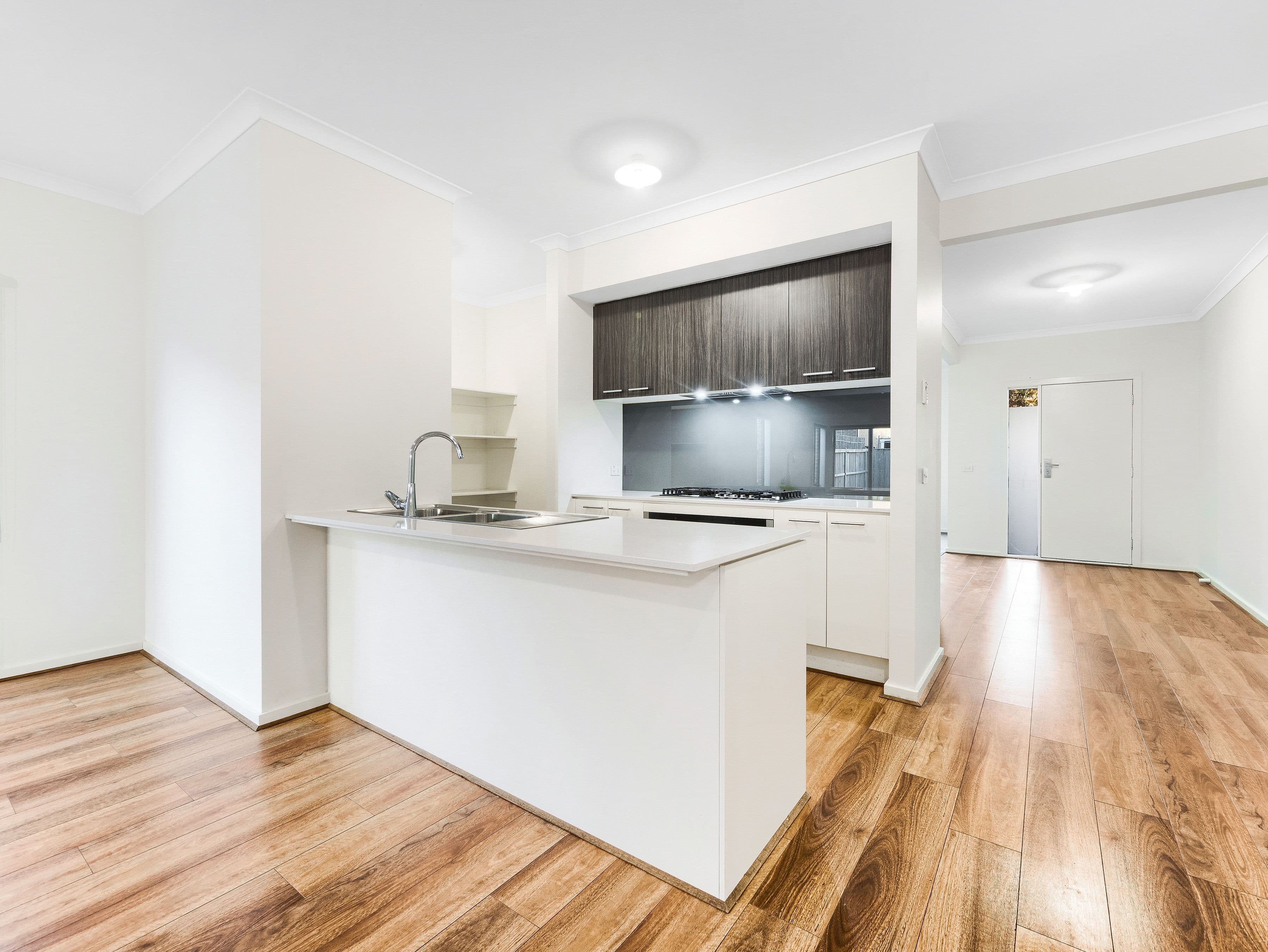 6 Harper Crescent, Cranbourne West VIC 3977, Cranbourne West - Thumbnail 2