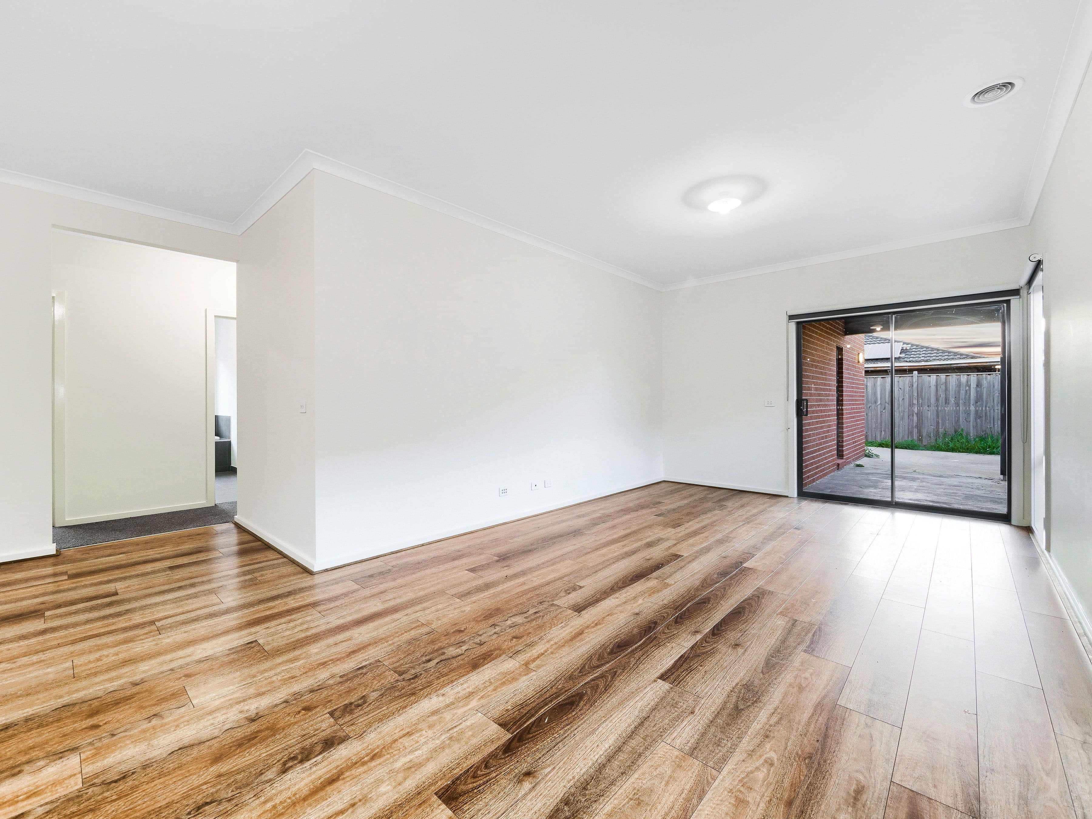 6 Harper Crescent, Cranbourne West VIC 3977, Cranbourne West - Thumbnail 6