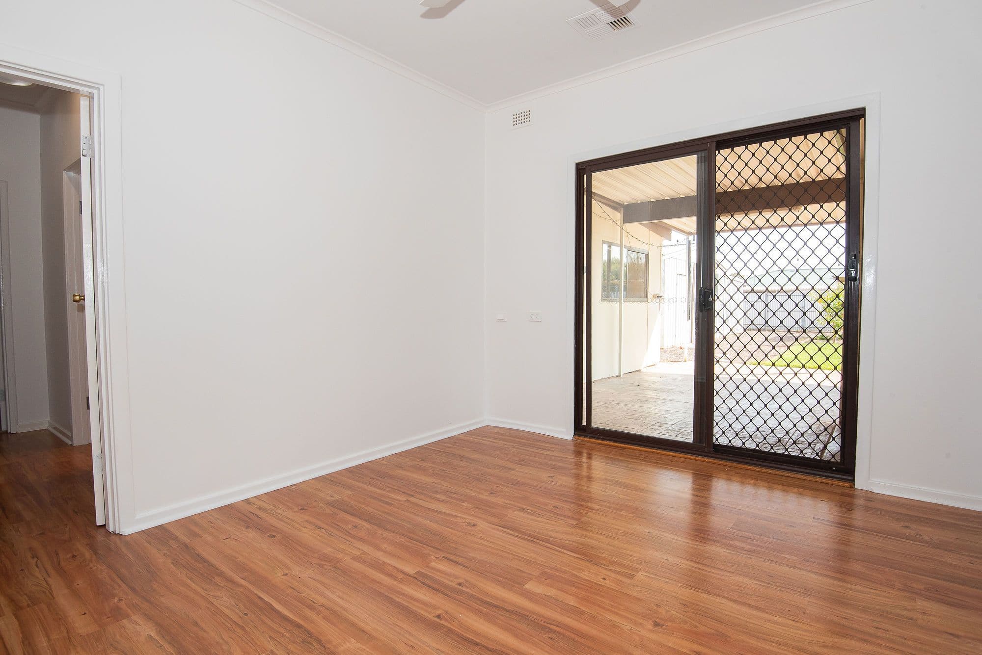 28 Mclennan Avenue, Whyalla Norrie SA 5608, Whyalla Norrie - Thumbnail 4