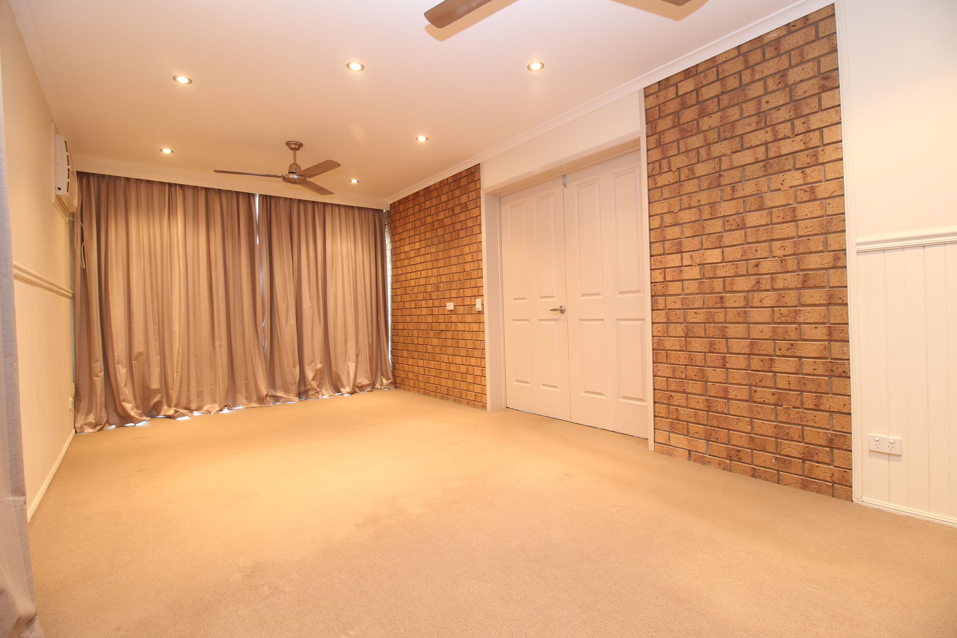 77 Staal Crescent, Emerald QLD 4720, Emerald - Thumbnail 3