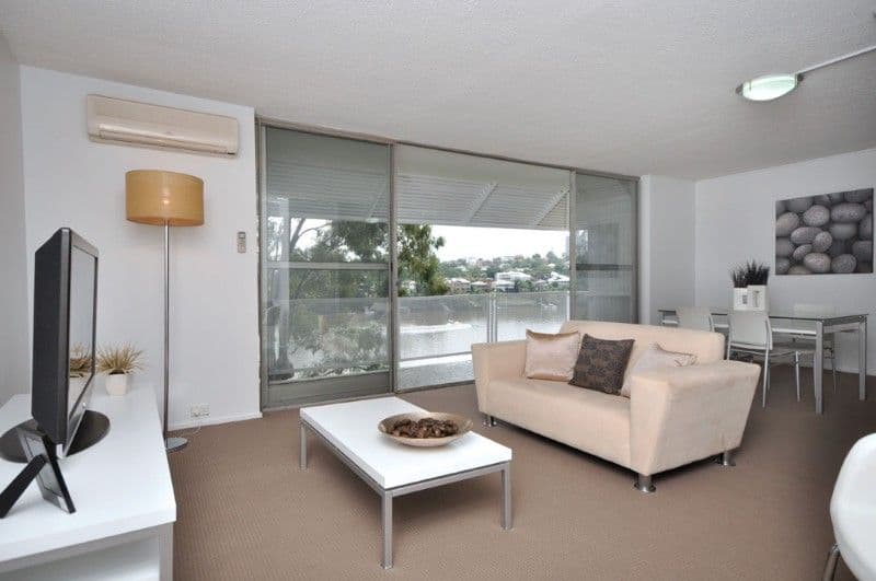146 Macquarie Street, ST LUCIA QLD 4067, St Lucia - Thumbnail 2