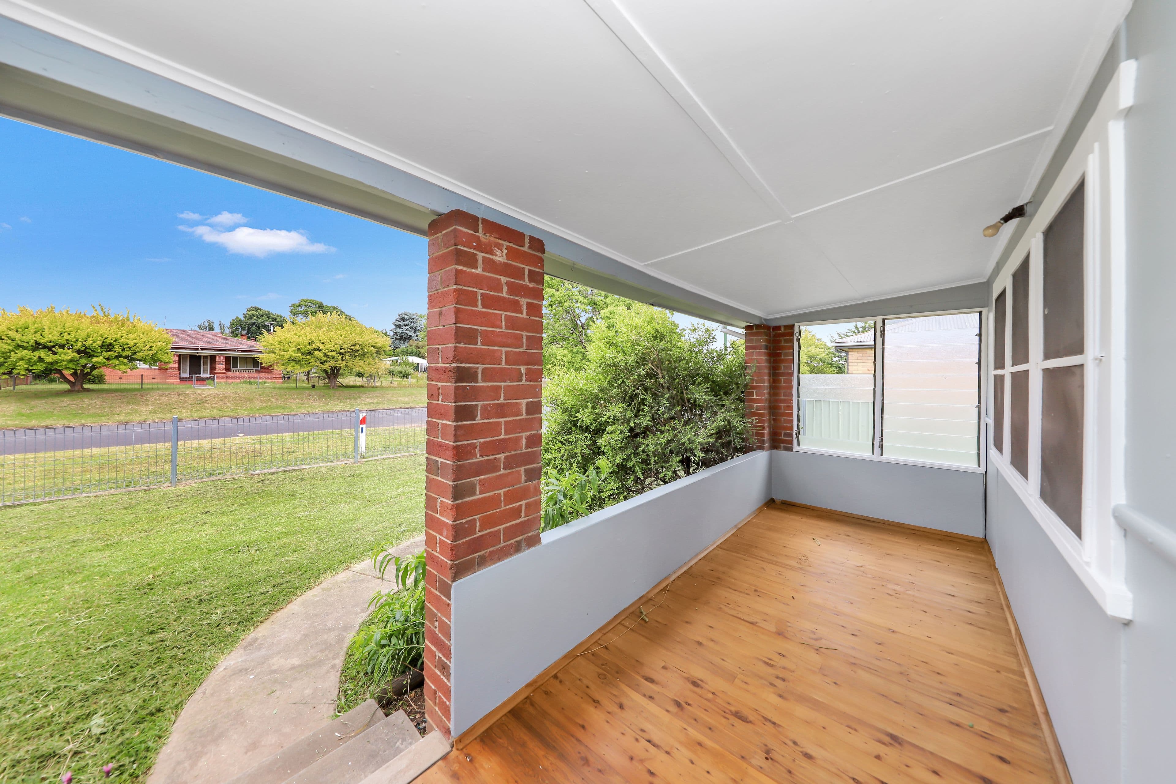 110 Russell Street, Tumut NSW 2720, Tumut - Thumbnail 2