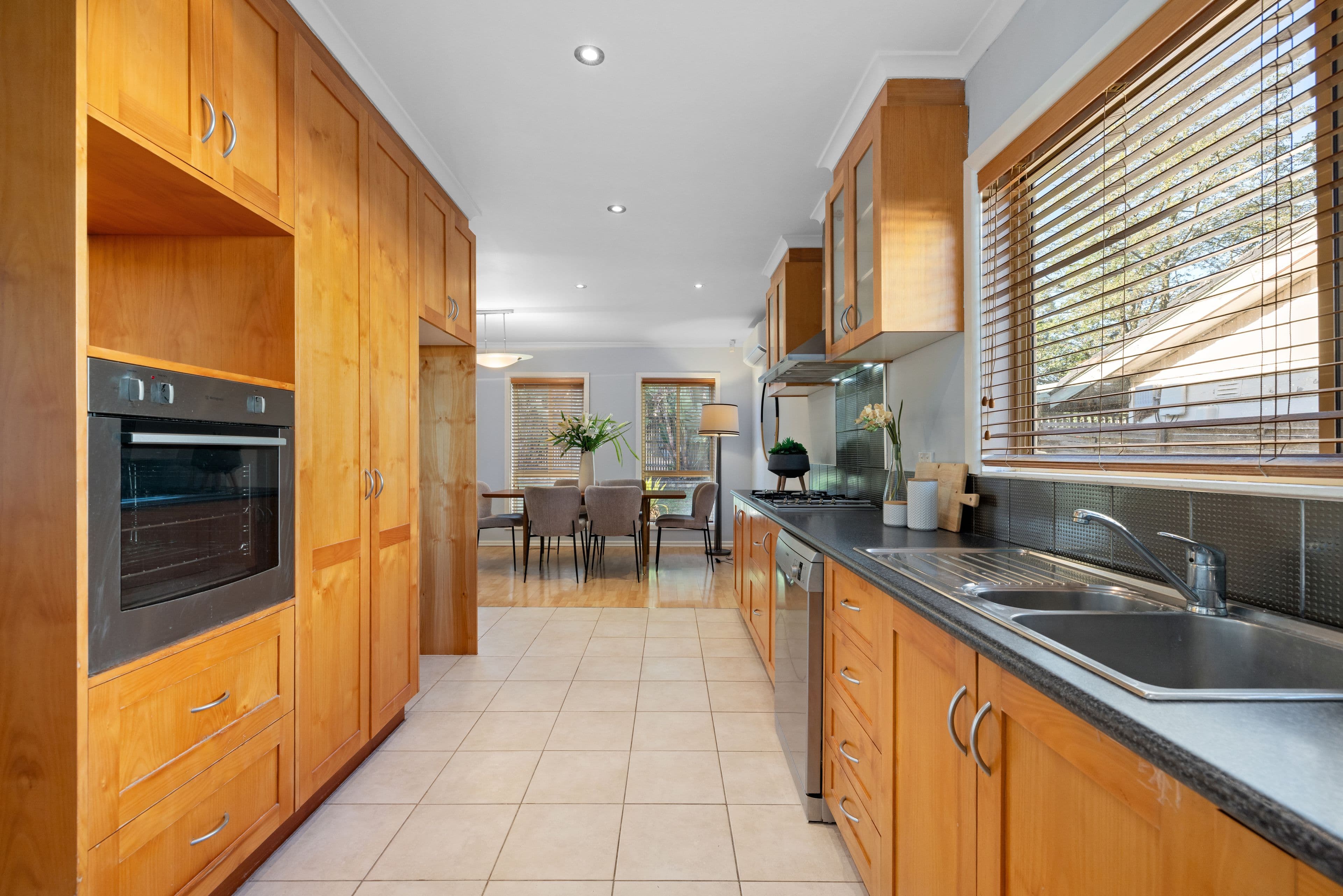 46 Coleman Road, Wantirna South VIC 3152, Wantirna South - Thumbnail 3