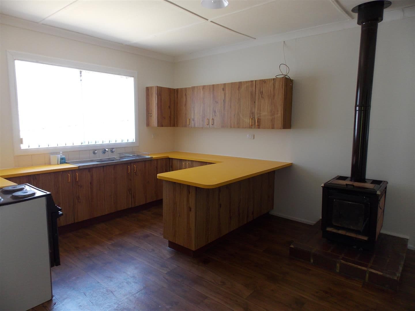 10 Howard Street, PARKES NSW 2870, Parkes - Thumbnail 3