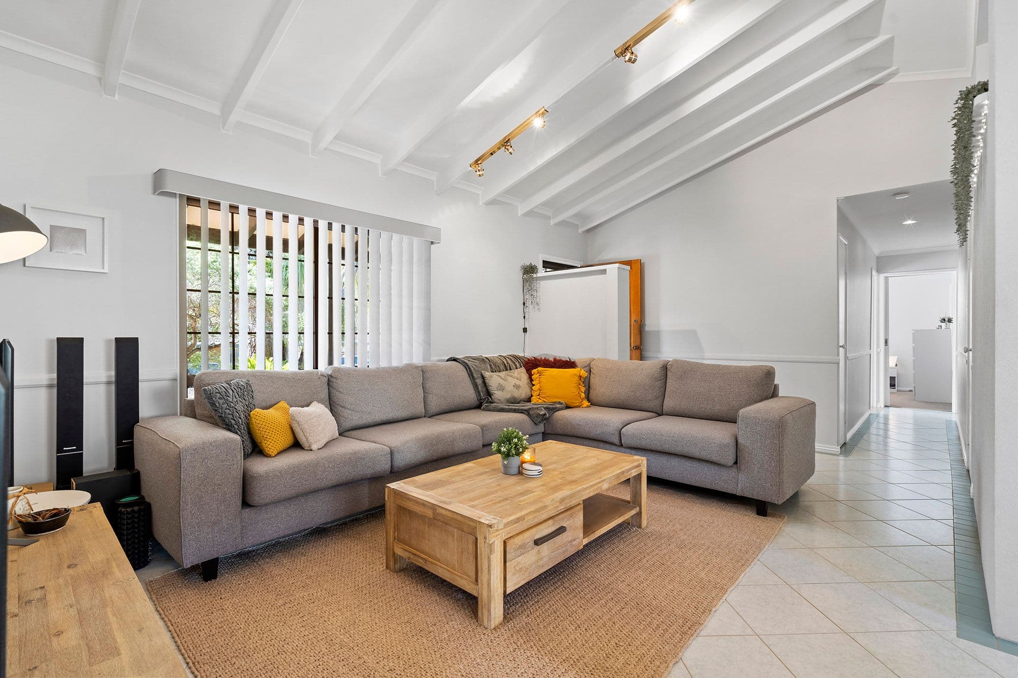 42 Lobelia Avenue, Daisy Hill QLD 4127, Daisy Hill - Thumbnail 4