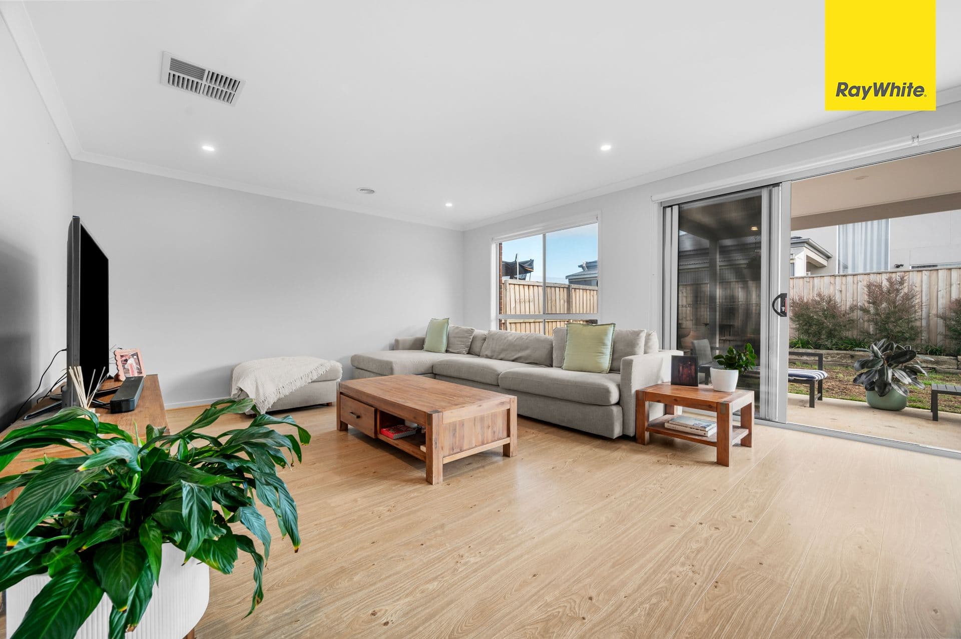 6 Monbulk Way, Eynesbury VIC 3338, Eynesbury - Thumbnail 2