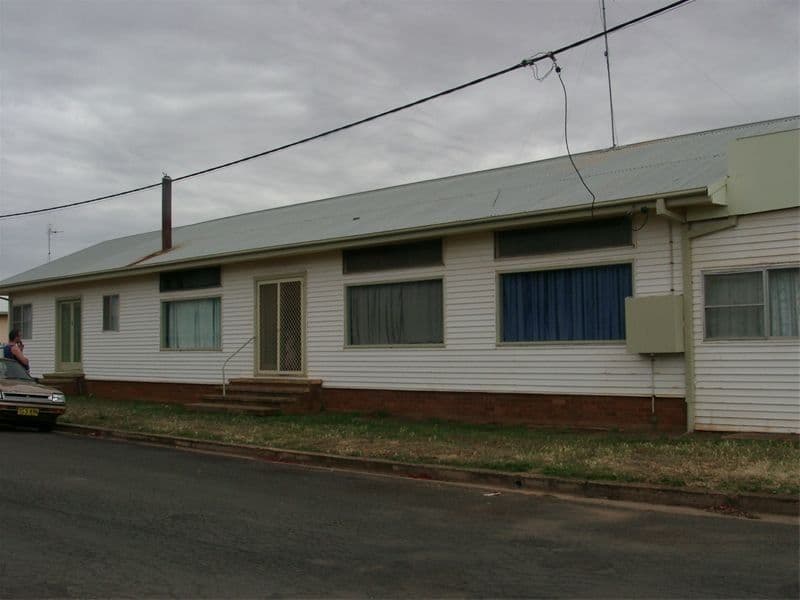 2-6 Oxley Street, PARKES NSW 2870, Parkes - Thumbnail 2
