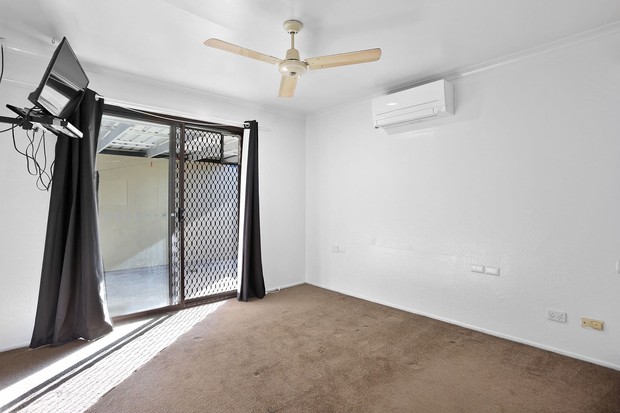 33 Meadow Brook Crescent, Merrimac QLD 4226, Merrimac - Thumbnail 7