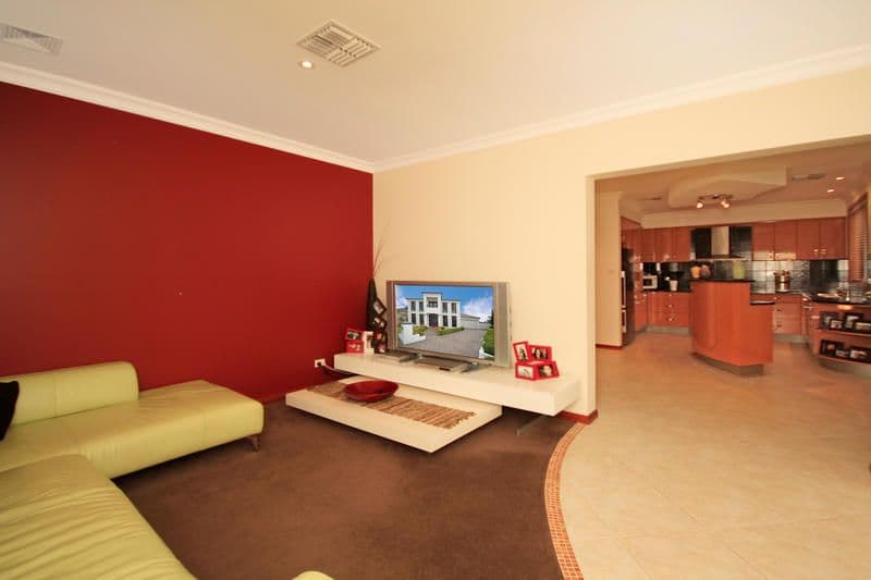 7 Silvereye Crescent, WORONORA HEIGHTS NSW 2233, Woronora Heights - Thumbnail 3
