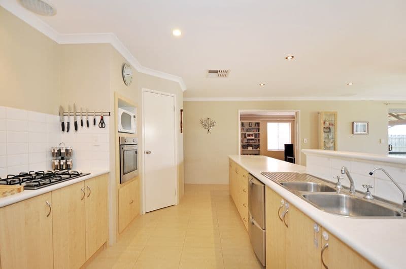 11 Hartley Pass, Ellenbrook WA 6069, Ellenbrook - Thumbnail 8