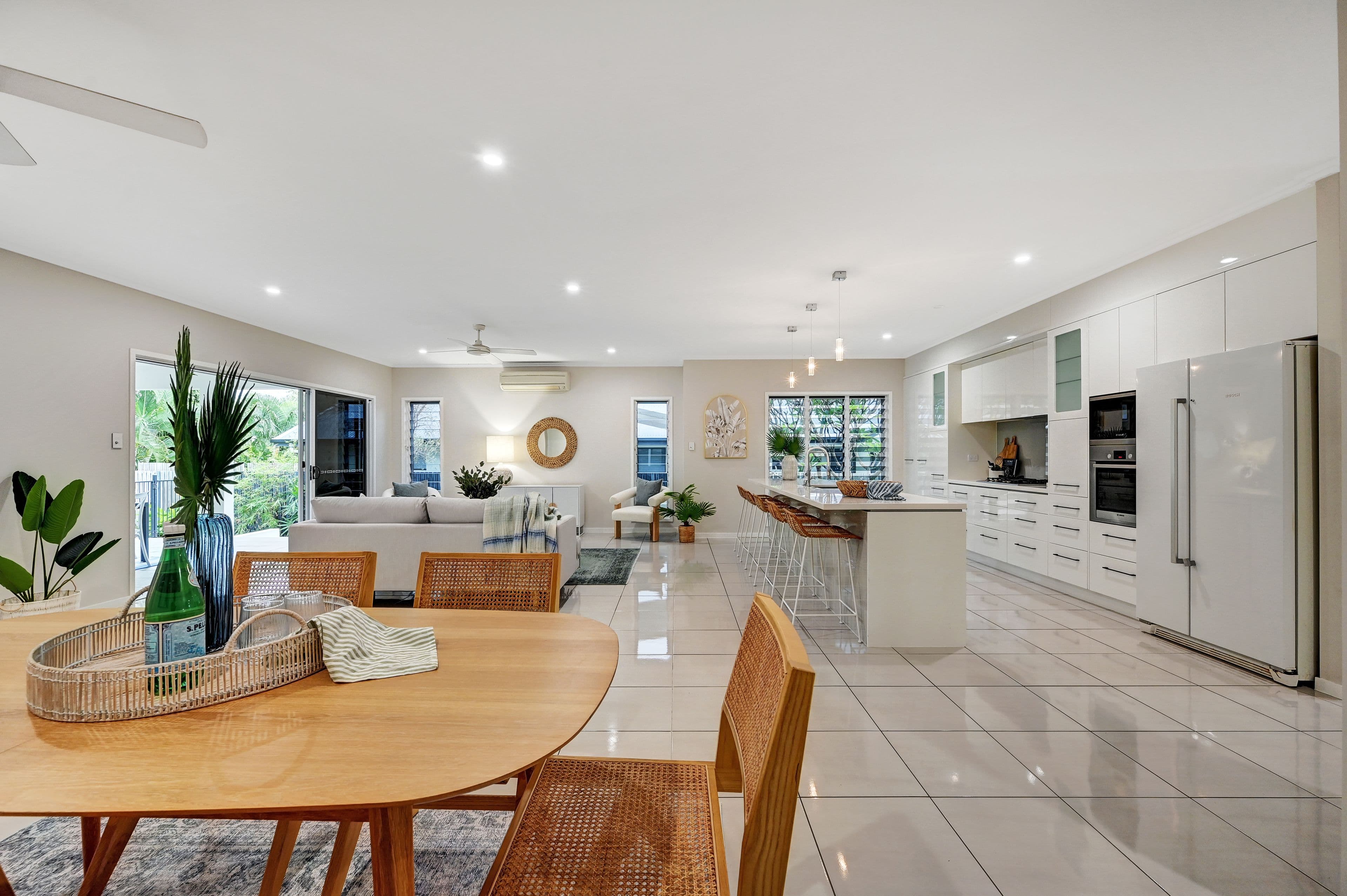 13 Cromwell Court, Mount Louisa QLD 4814, Mount Louisa - Thumbnail 2