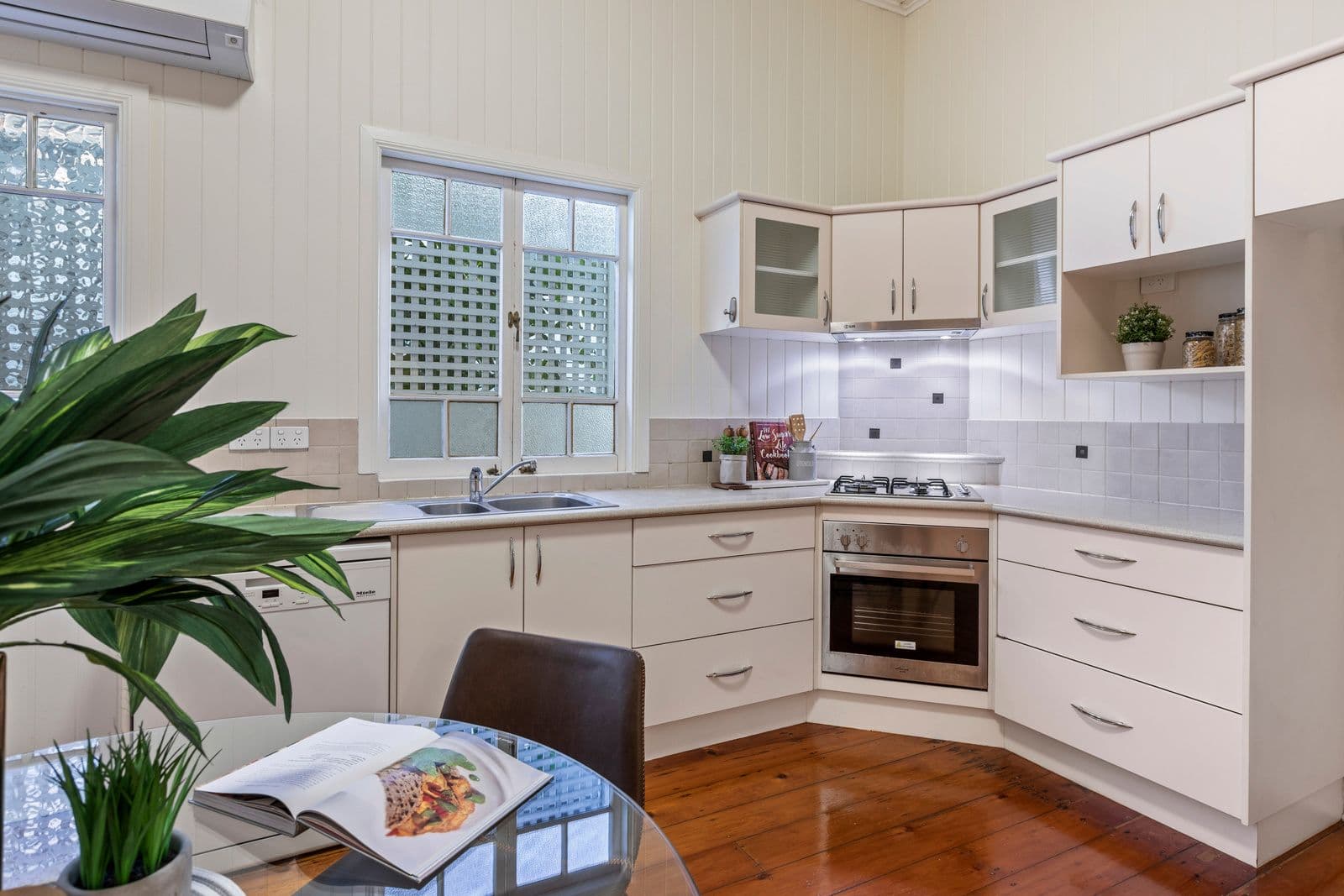 110 Waverley Street, Annerley QLD 4103, Annerley - Thumbnail 5