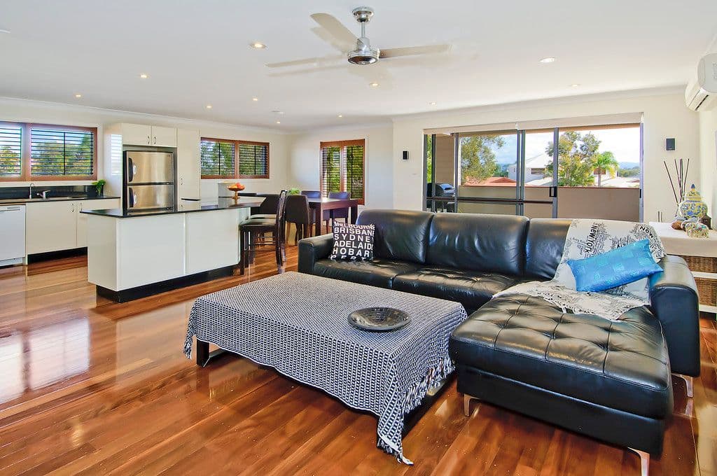 32 Barnard Street, BIGGERA WATERS QLD 4216, Biggera Waters - Thumbnail 3