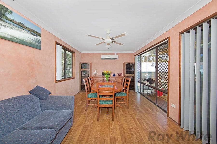 92 Elizabeth Bay Drive, Lake Munmorah - Thumbnail 4