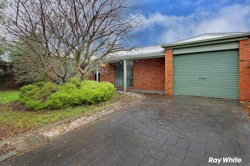10 Ellinbank Crescent, MORNINGTON VIC 3931, Mornington - Image 1
