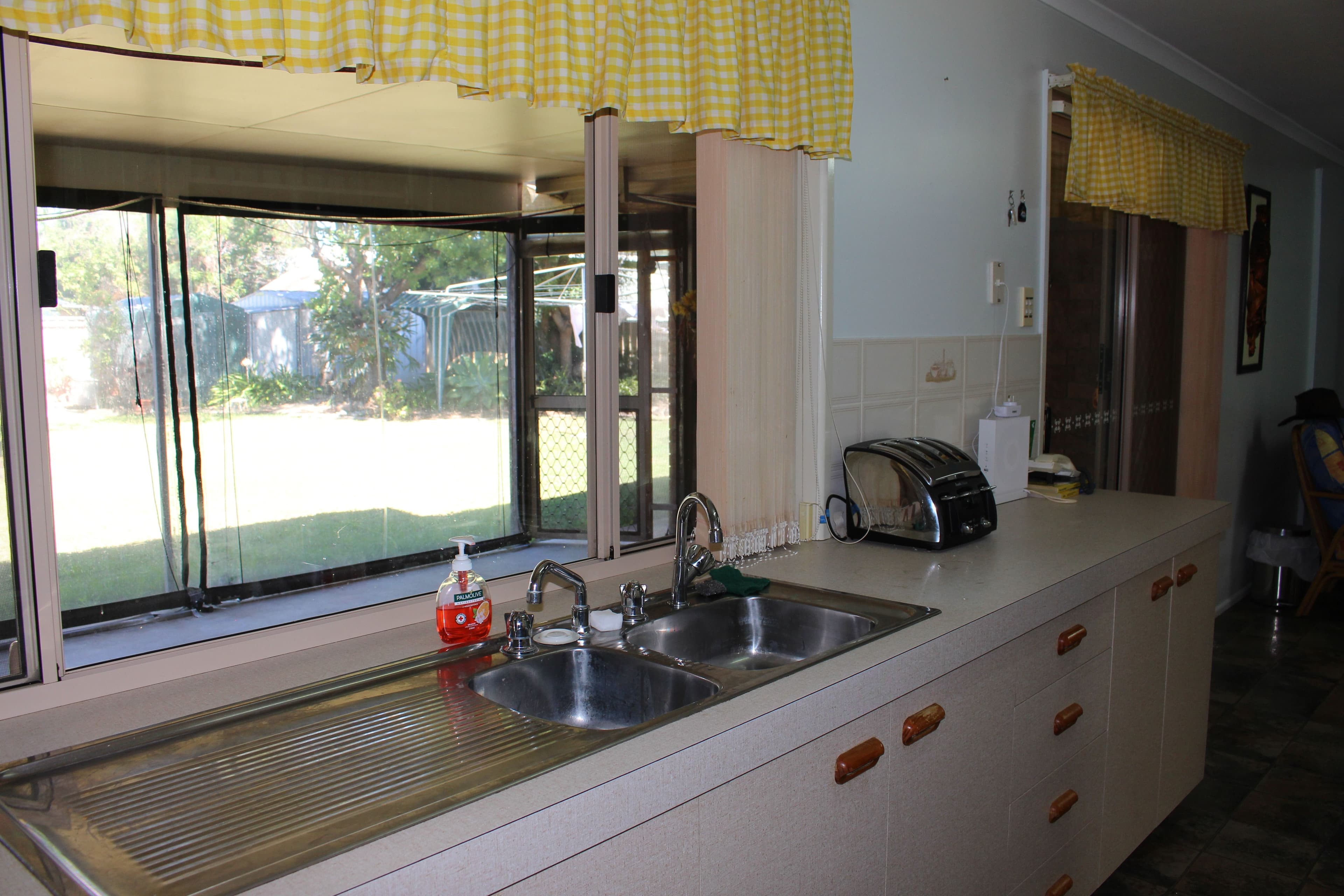 10 Cunningham Street, Pittsworth QLD 4356, Pittsworth - Thumbnail 6