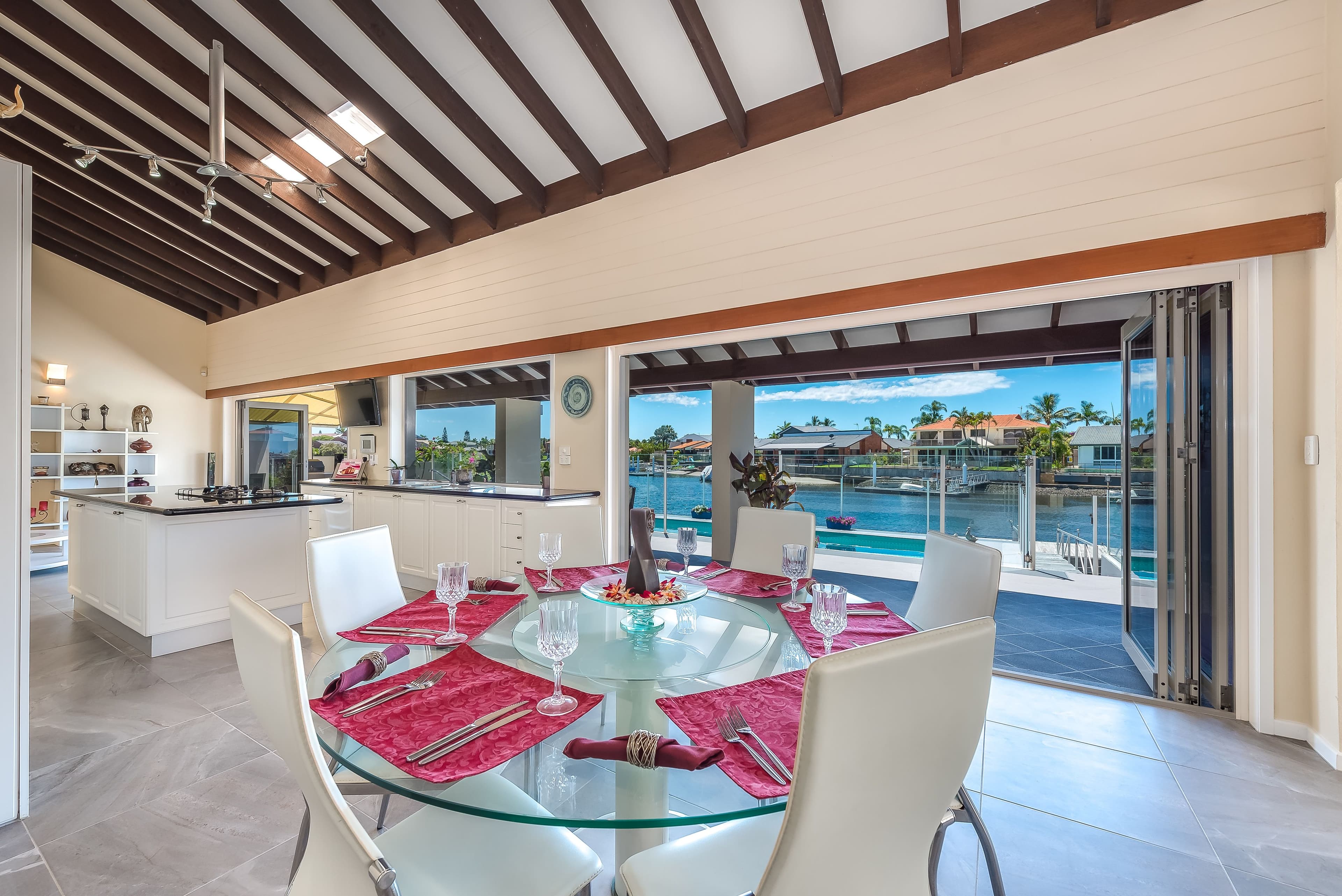 24 Erave Avenue, Runaway Bay QLD 4216, Runaway Bay - Thumbnail 5