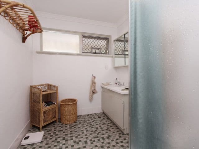 15b Clifton Street, MADDINGTON WA 6109, Maddington - Thumbnail 7