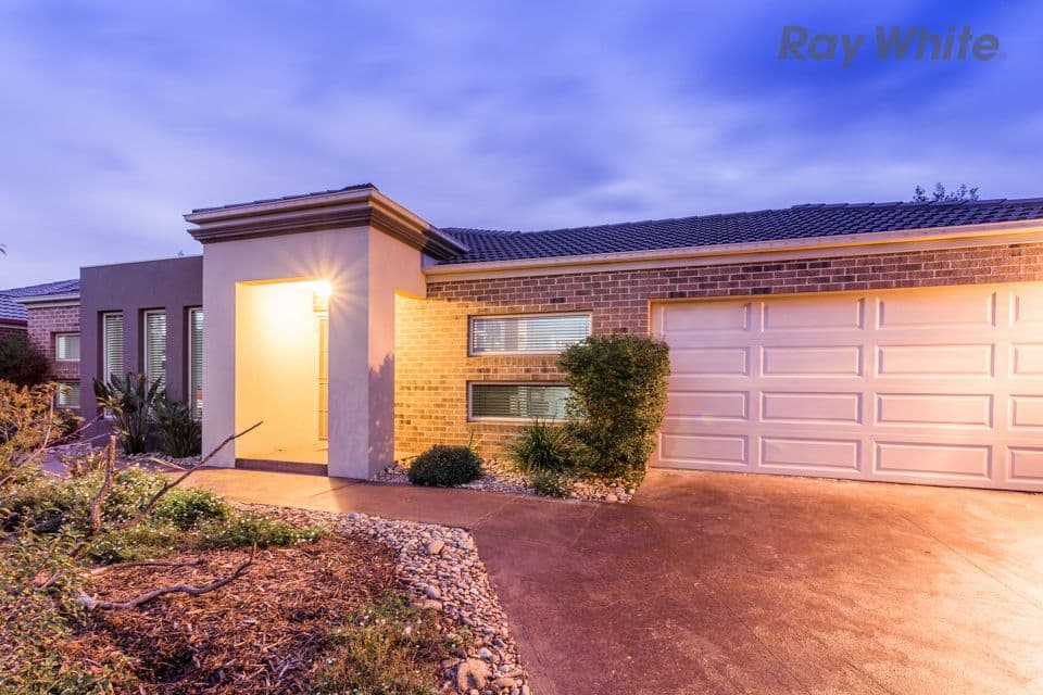 4 Druitt Place, Taylors Hill VIC 3037, Taylors Hill - Thumbnail 2